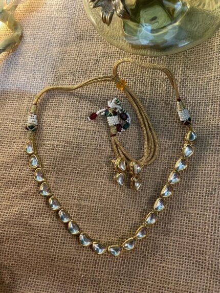 Dastak Kundan Choker & Earrings Set