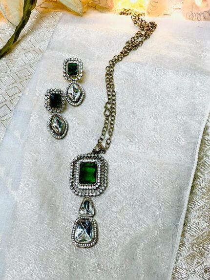 Bellucci Premium Stone Gold-Plated Pendant Necklace Set