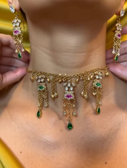 Shahi Luxurious Heritage Jewellery Set